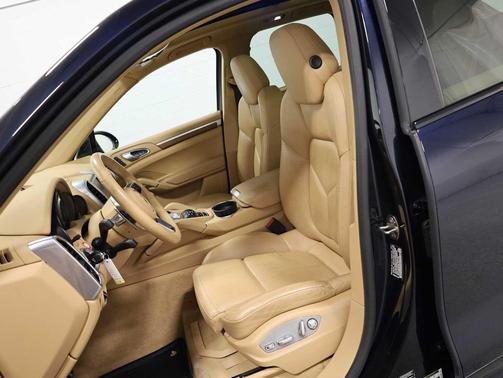 Moonlight Blue Metallic 2015 Porsche Cayenne Cayenne