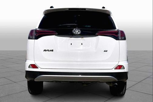 2018 Toyota RAV4 SE