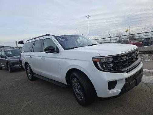 2025 Ford Expedition Max Active 4x2