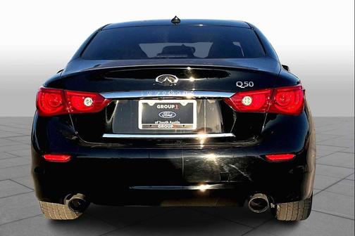 2015 INFINITI Q50 Base