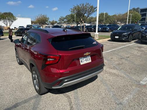 2024 Chevrolet Trax LT