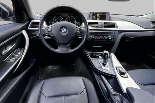 Black Sapphire Metallic 2013 BMW 320 i