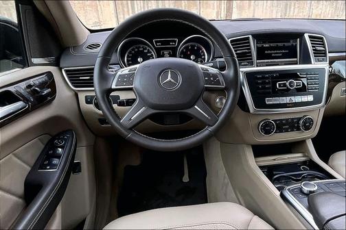 Obsidian Black Metallic 2016 Mercedes-Benz GL-Class 4MATIC