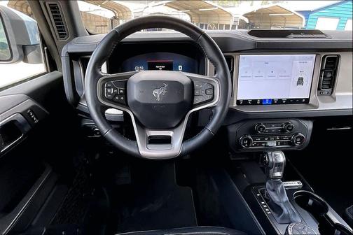 Azure Gray Metallic Tri-Coat 2025 Ford Bronco Outer Banks