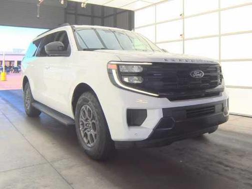 Oxford White 2025 Ford Expedition Max Active 4x2