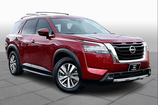 2023 Nissan Pathfinder SL FWD