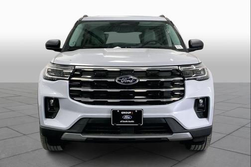 Space White Metallic 2026 Ford Explorer Active w/200A Pkg