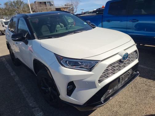 2019 Toyota RAV4 Hybrid SE