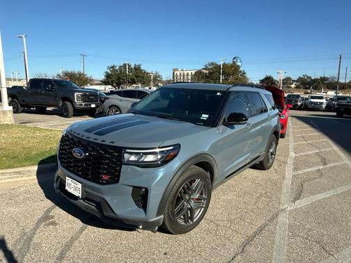 2025 Ford Explorer ST