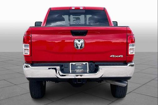 2024 RAM 2500 Tradesman Crew Cab 4x4 6'4' Box