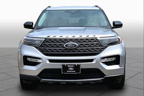 Iconic Silver Metallic 2023 Ford Explorer XLT