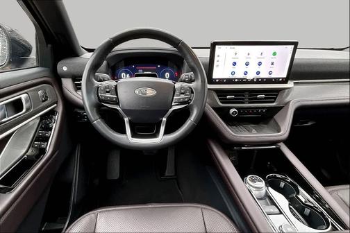 Agate Black Metallic 2025 Ford Explorer Platinum
