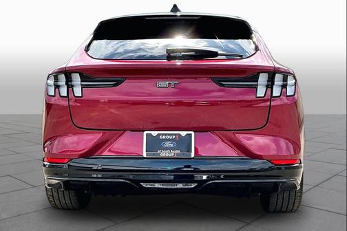 Molten Magenta Metallic Tinted Clearcoat 2025 Ford Mustang Mach-E GT