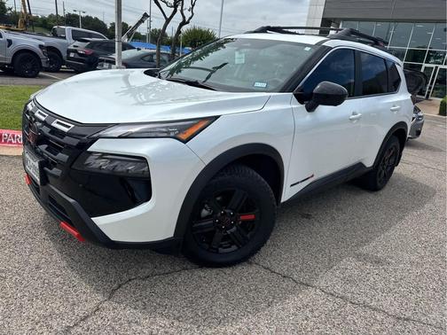 Everest White Pearl 2025 Nissan Rogue Rock Creek