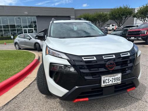 Everest White Pearl 2025 Nissan Rogue Rock Creek
