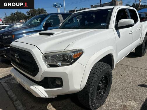 2017 Toyota Tacoma TRD Sport