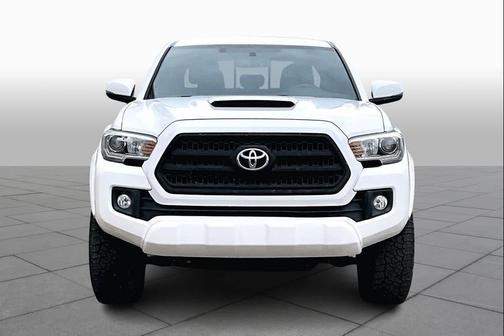 2017 Toyota Tacoma TRD Sport