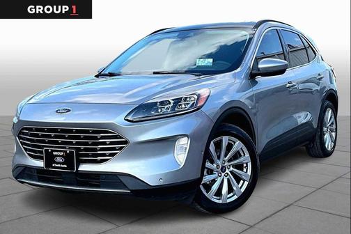 Iconic Silver Metallic 2022 Ford Escape Titanium