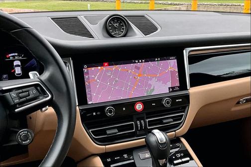 2022 Porsche Macan AWD
