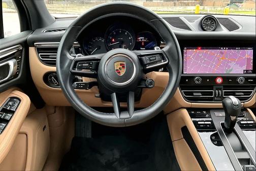 2022 Porsche Macan AWD