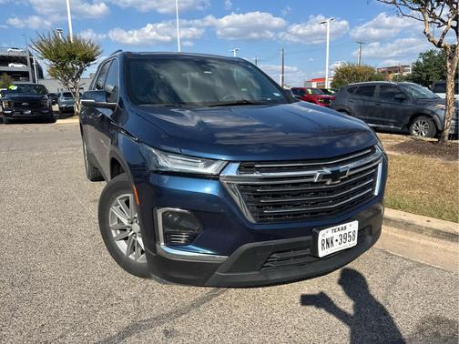 2022 Chevrolet Traverse LT Cloth