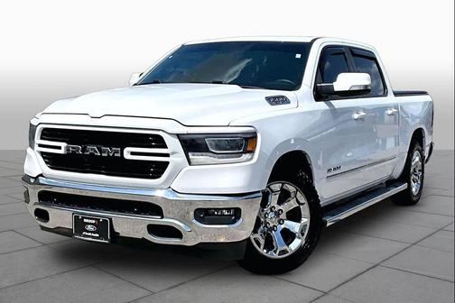 Bright White Clearcoat 2019 RAM 1500 Big Horn