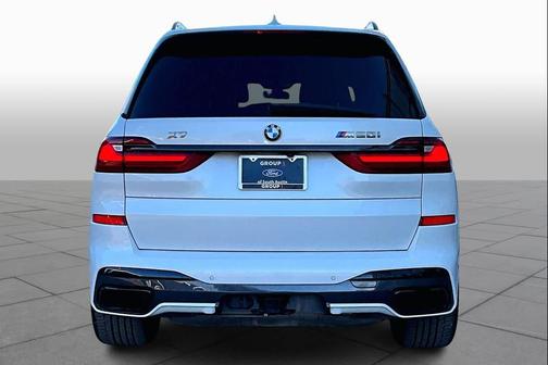 2022 BMW X7 M50i