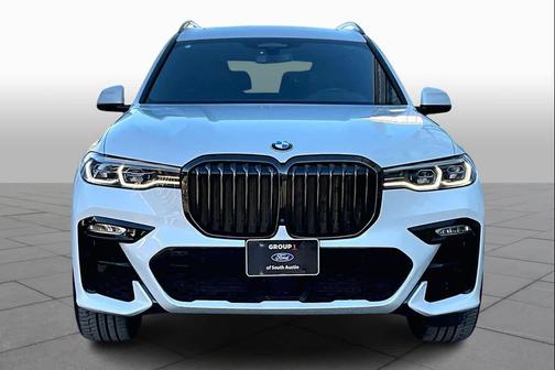 2022 BMW X7 M50i