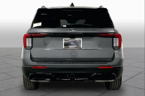 Carbonized Gray Metallic 2026 Ford Explorer ST-Line