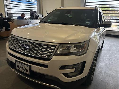 2017 Ford Explorer Platinum