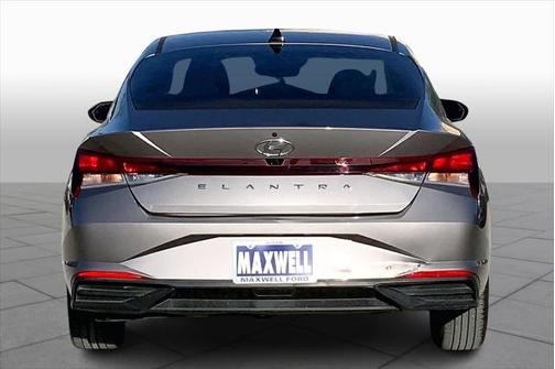 2021 Hyundai ELANTRA SEL
