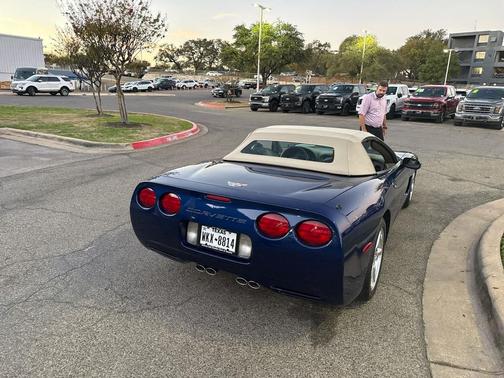 2004 Chevrolet Corvette Base