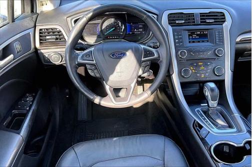 2015 Ford Fusion Hybrid SE