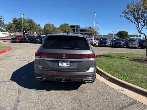 2024 Volkswagen Atlas 2.0T SE w/Technology 4MOTION