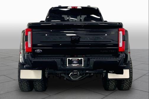 Agate Black Metallic 2026 Ford F-350 Platinum