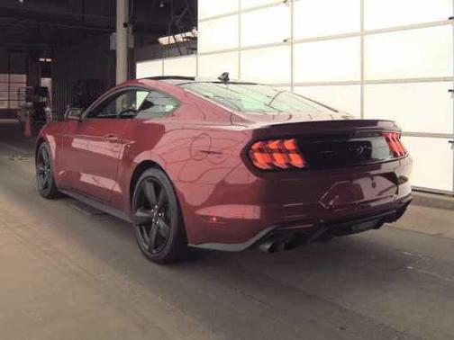 2021 Ford Mustang EcoBoost