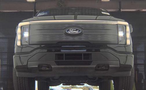 2024 Ford F-150 Lightning LARIAT