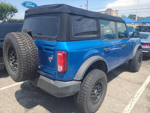 2022 Ford Bronco Base