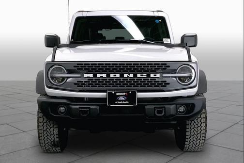 Oxford White 2026 Ford Bronco Badlands
