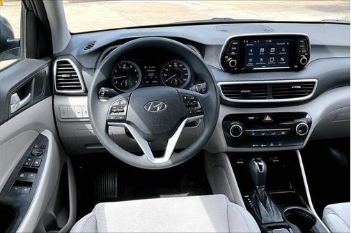 2021 Hyundai TUCSON SE