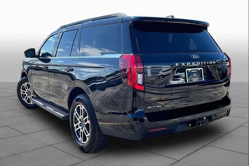 Agate Black Metallic 2025 Ford Expedition Active
