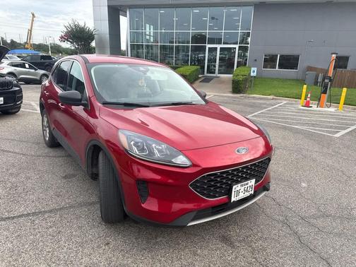 Rapid Red Metallic Tinted Clearcoat 2022 Ford Escape SE