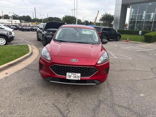 Rapid Red Metallic Tinted Clearcoat 2022 Ford Escape SE