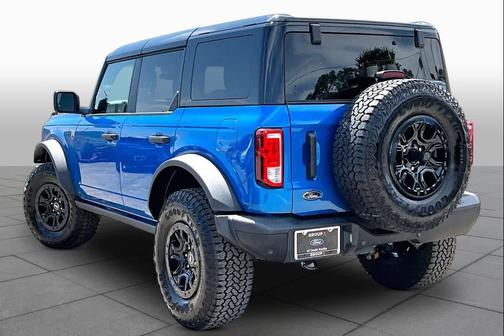 Velocity Blue Metallic 2025 Ford Bronco Big Bend