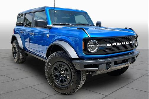 Velocity Blue Metallic 2025 Ford Bronco Big Bend