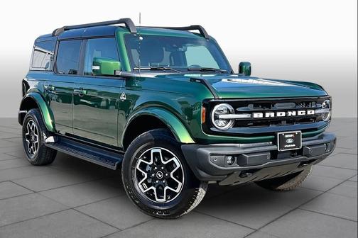 Eruption Green Metallic 2025 Ford Bronco Outer Banks