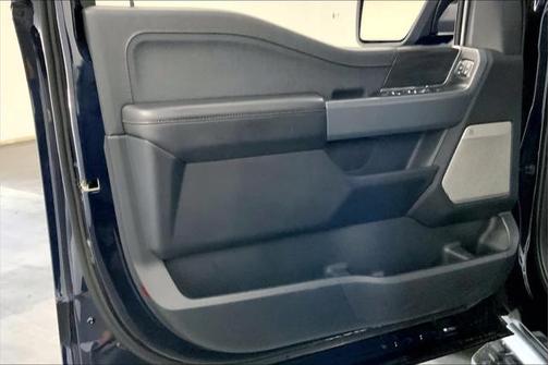 2024 Ford F-150 Lightning LARIAT