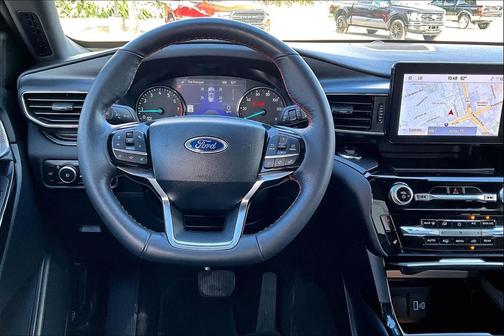 2024 Ford Explorer ST-Line