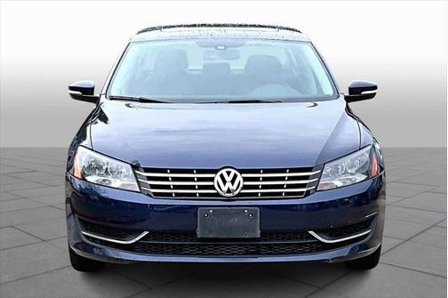 2013 Volkswagen Passat 2.0 TDI SE w/ Sunroof