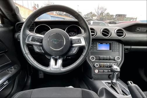 2020 Ford Mustang EcoBoost